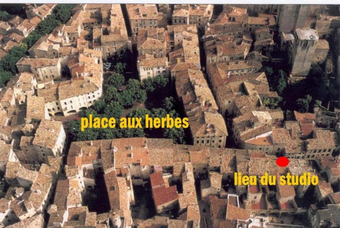 Tresor Apartment Uzes Luaran gambar