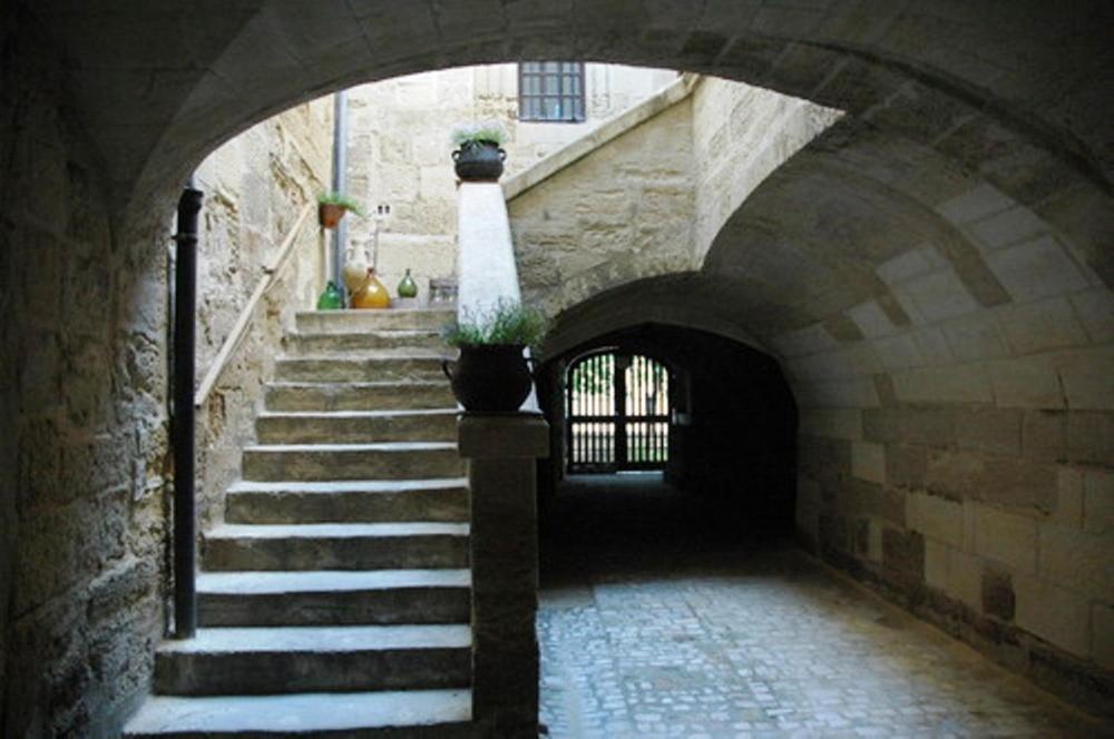 Tresor Apartment Uzes Luaran gambar