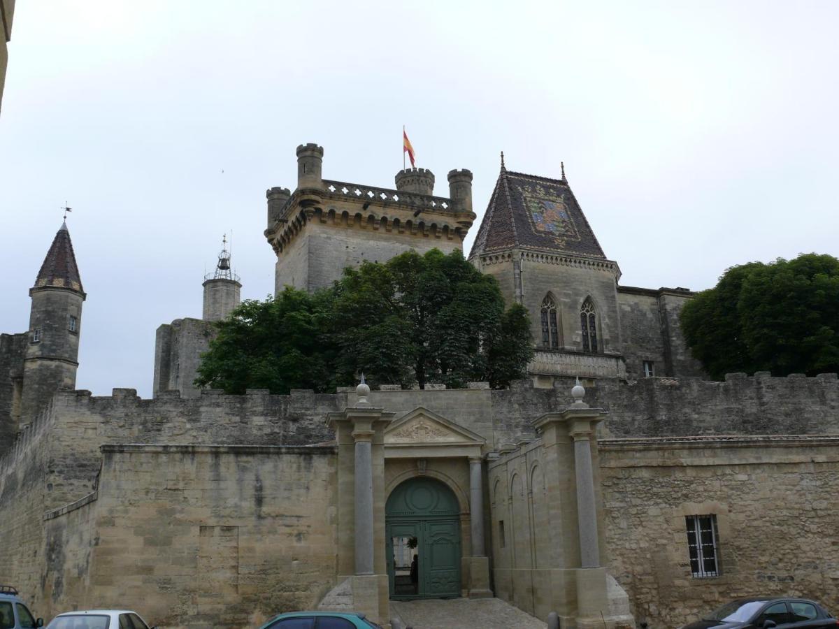 Tresor Apartment Uzes Luaran gambar
