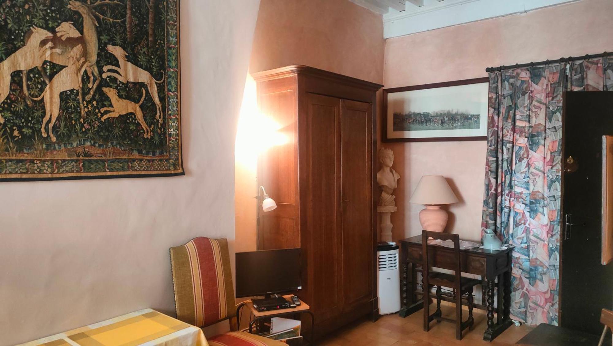 Tresor Apartment Uzes Luaran gambar